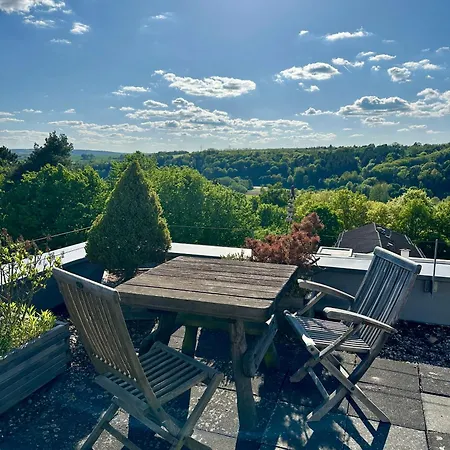 Panoramaapartment Mit Terrasse فولدا