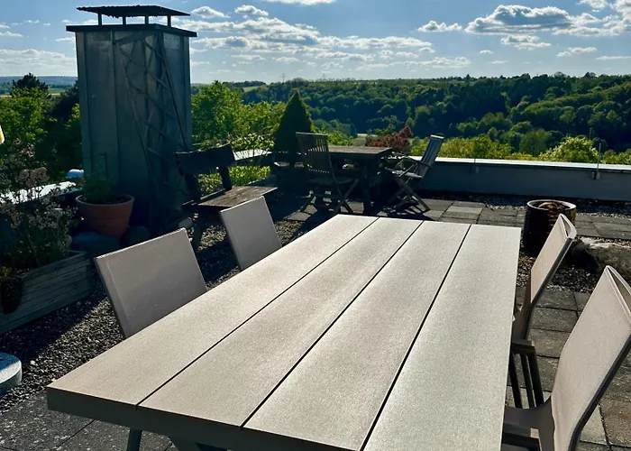 דירה Panoramaapartment Mit Terrasse פולדה